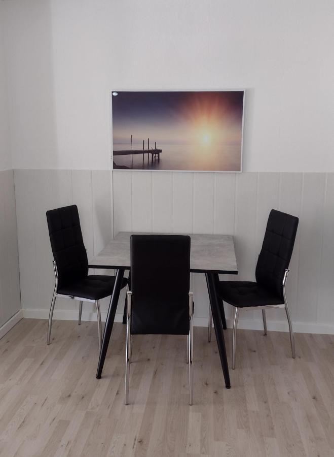 Kleines Gemuetliches Apartment In Zentraler Lage Prien am Chiemsee Exteriör bild