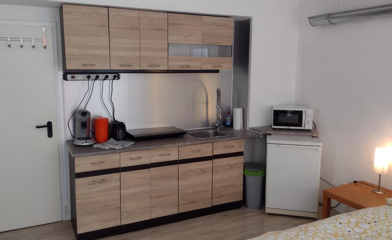 Kleines Gemuetliches Apartment In Zentraler Lage Prien am Chiemsee Exteriör bild