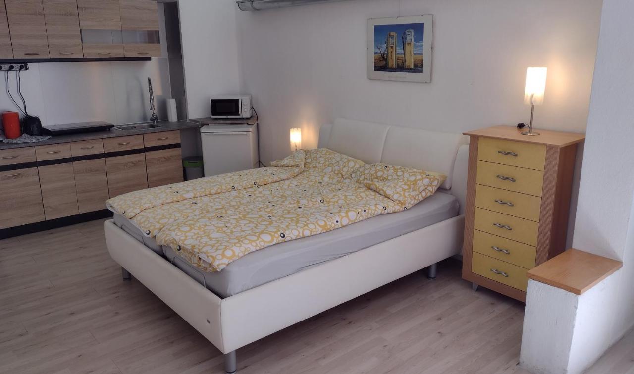 Kleines Gemuetliches Apartment In Zentraler Lage Prien am Chiemsee Exteriör bild