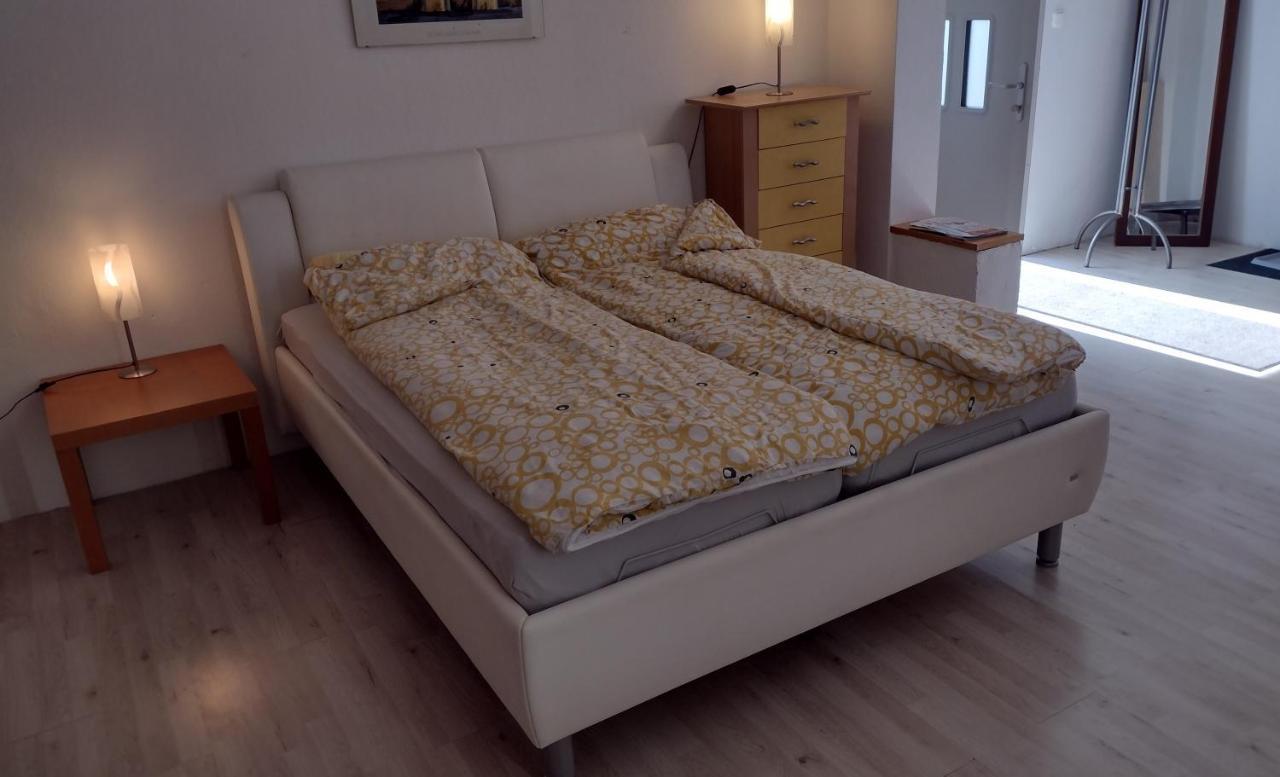 Kleines Gemuetliches Apartment In Zentraler Lage Prien am Chiemsee Exteriör bild